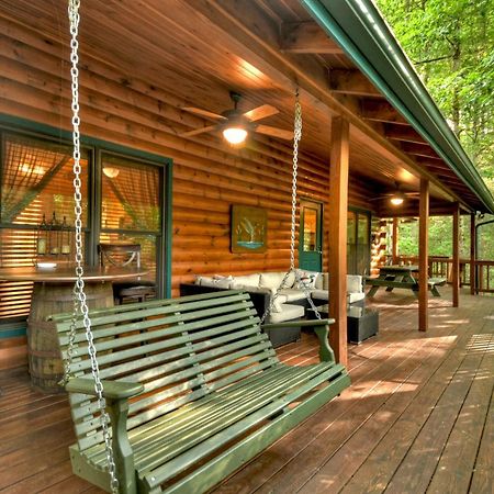 K6 Lodge Gather Around The Firepit Soak In The Hot Tub And Splash In The Creek Blue Ridge Exteriér fotografie