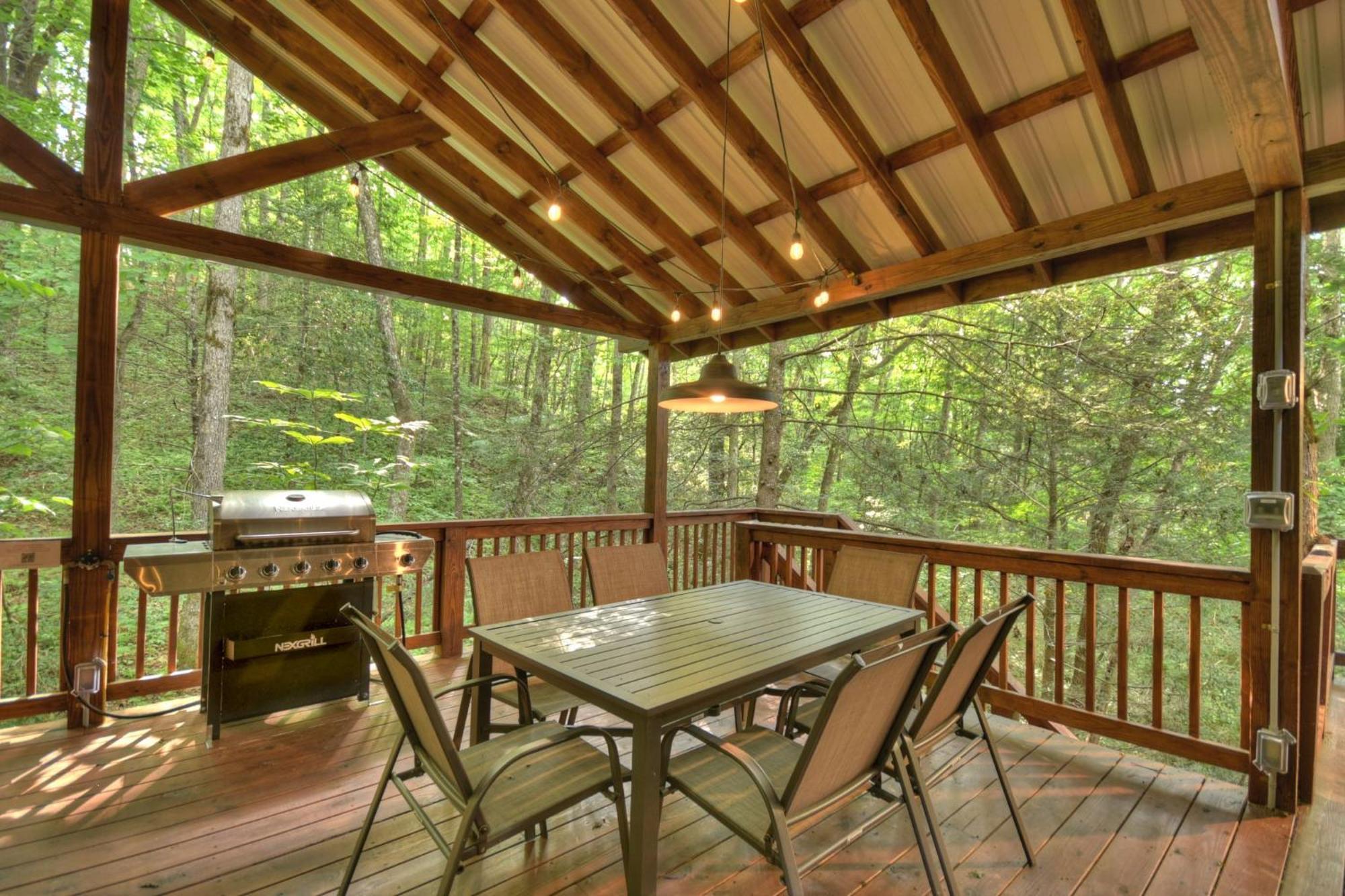 K6 Lodge Gather Around The Firepit Soak In The Hot Tub And Splash In The Creek Blue Ridge Exteriér fotografie