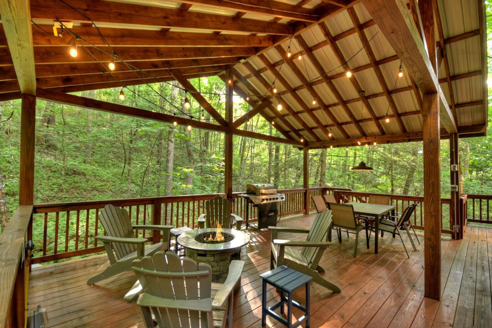 K6 Lodge Gather Around The Firepit Soak In The Hot Tub And Splash In The Creek Blue Ridge Exteriér fotografie